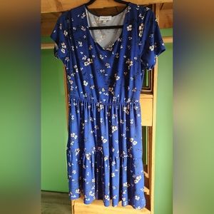 👗Blue Floral Fit and Flare Dress